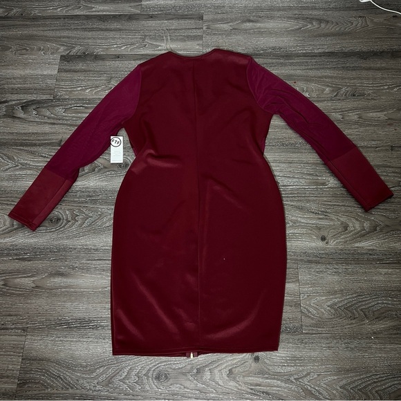 Fashion To Figure Elegant Burgundy Dress with Gold Zipper Size 0 - Picture 5 of 7